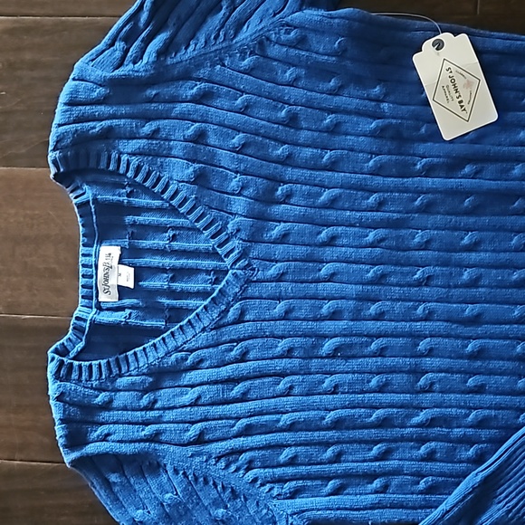St. Johns Bay sweater! - Picture 2 of 6